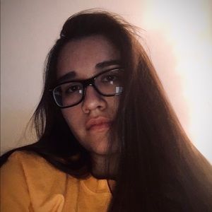 Meet your Posher, Desiree